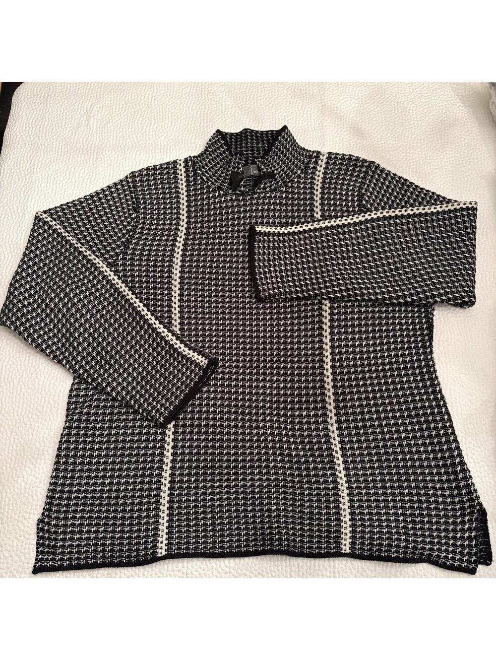 Willow Black & White Houndstooth Turtleneck Sweater